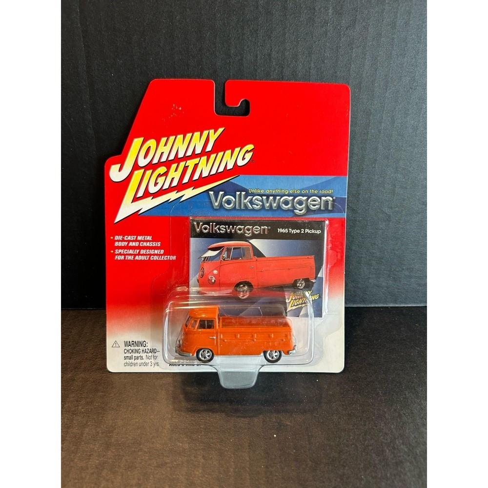 Johnny Lightning 1965 VOLKSWAGEN TYPE 2 PICKUP TRUCK ( Orange ) Die-Cast 1:64